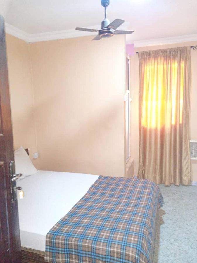 Legendary Inn & Lounge Bale Akiosi Bagian luar foto