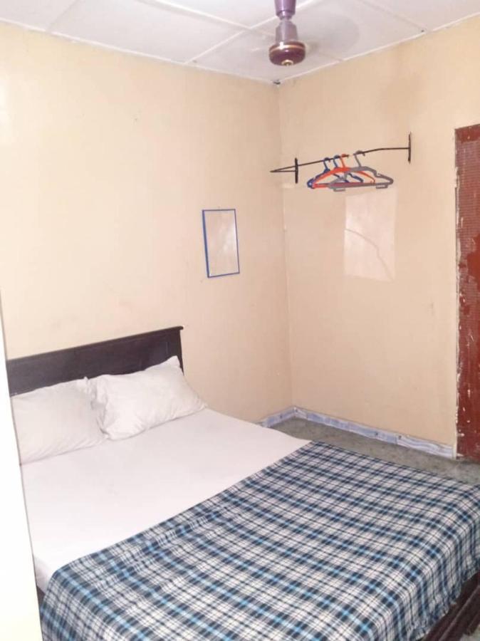 Legendary Inn & Lounge Bale Akiosi Bagian luar foto