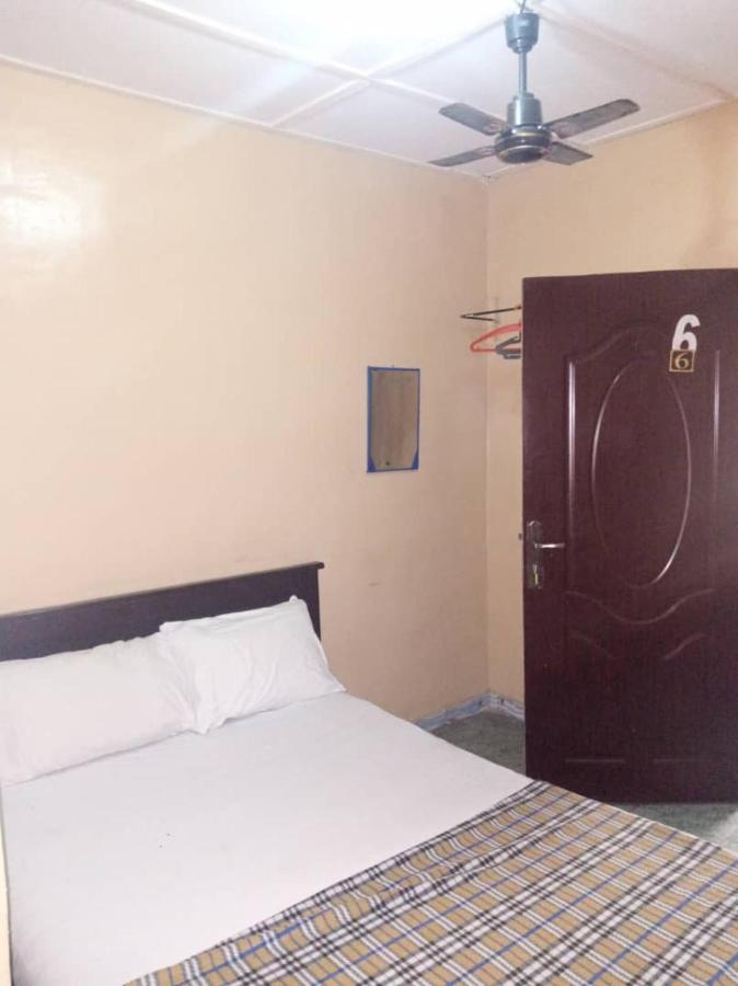 Legendary Inn & Lounge Bale Akiosi Bagian luar foto